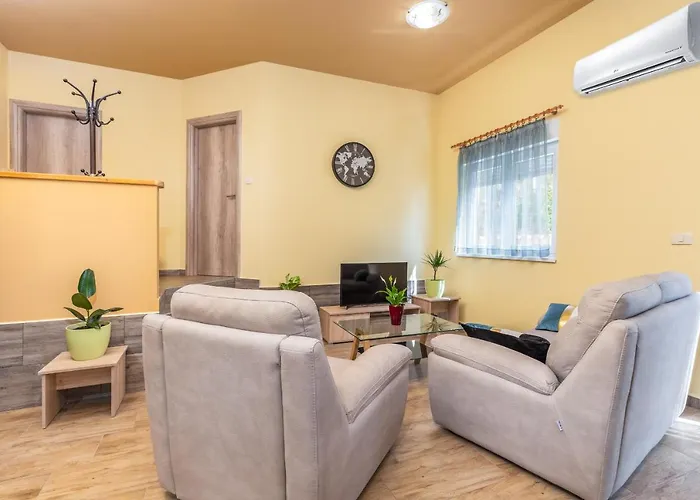 Monte Apartman Póla